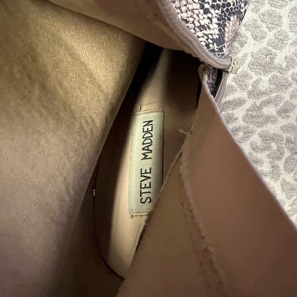 Booties - Picture 5 of 6